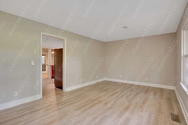 Building Photo - 1461 Palisades Rd