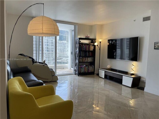 Foto del edificio - 701 Brickell Key Blvd