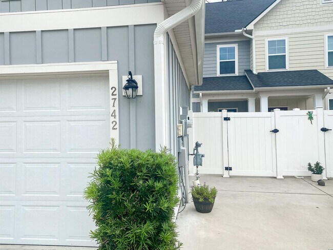 Building Photo - 2742 Matriarch Ct