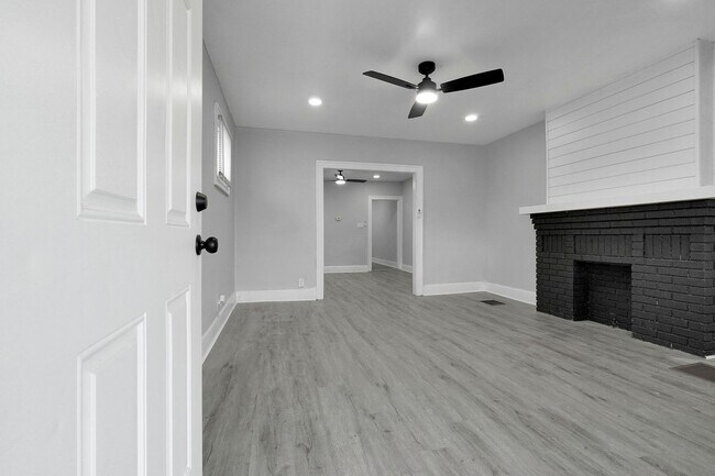 Foto del edificio - 1867-1869-1869 Cleveland Ave