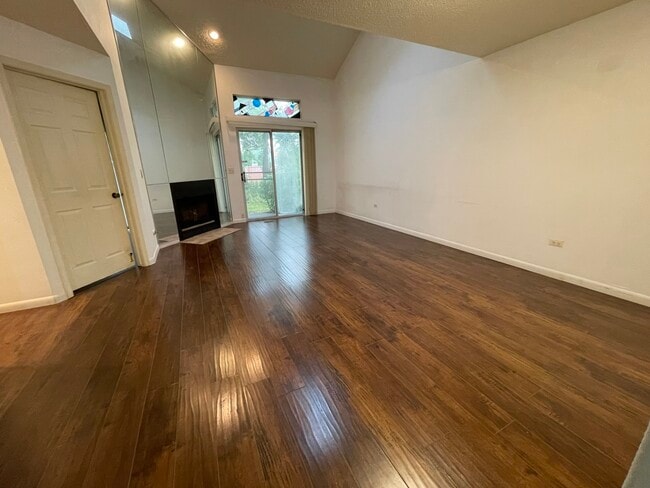 Building Photo - 1135 Courtland Dr