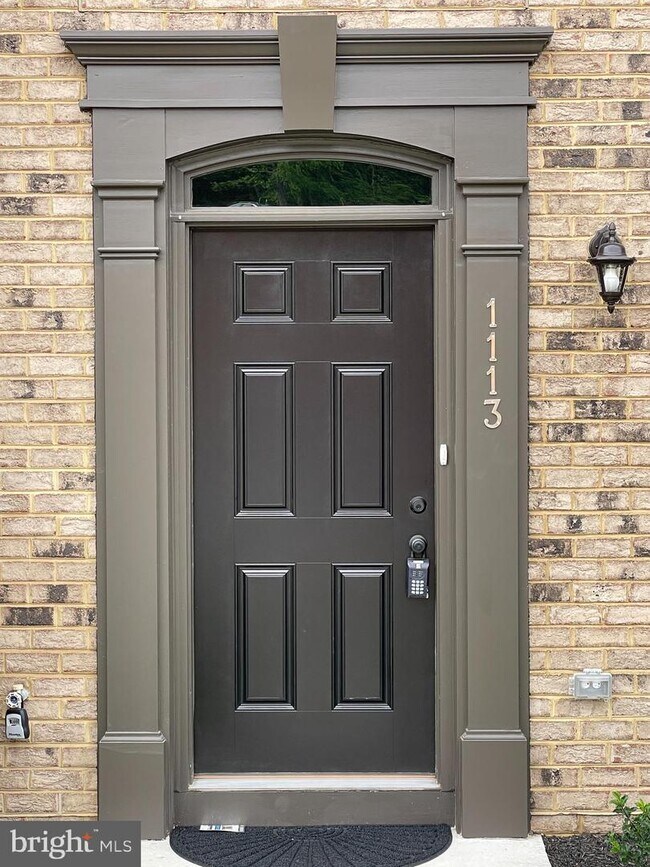 Foto del edificio - 1113 Rampart Dr