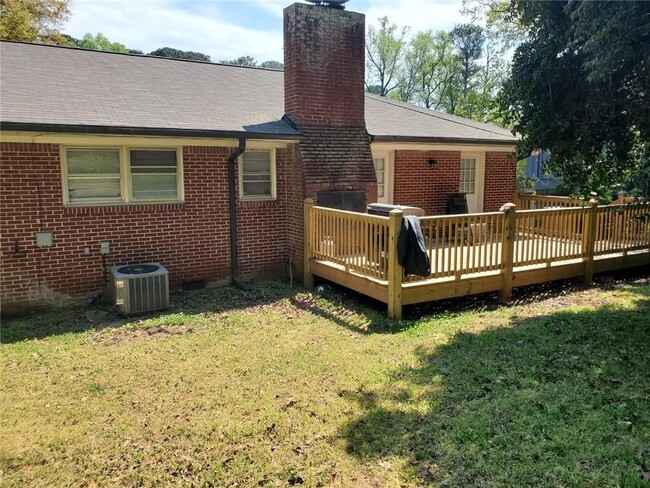 Building Photo - 448 Susan Creek Dr