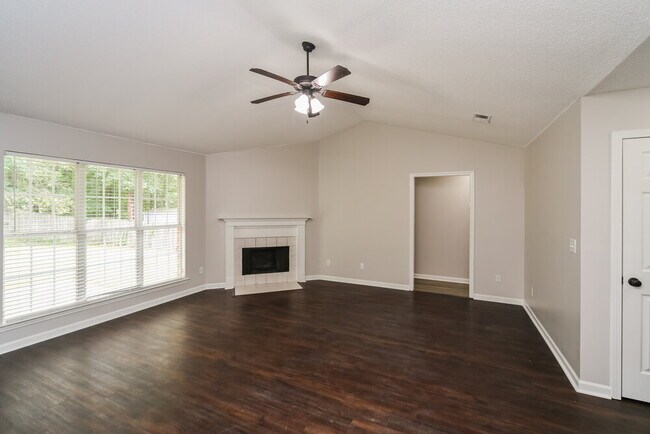 Building Photo - 13227 Sandbourne S