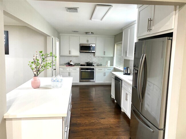 Foto del edificio - 12406 Nova Dr