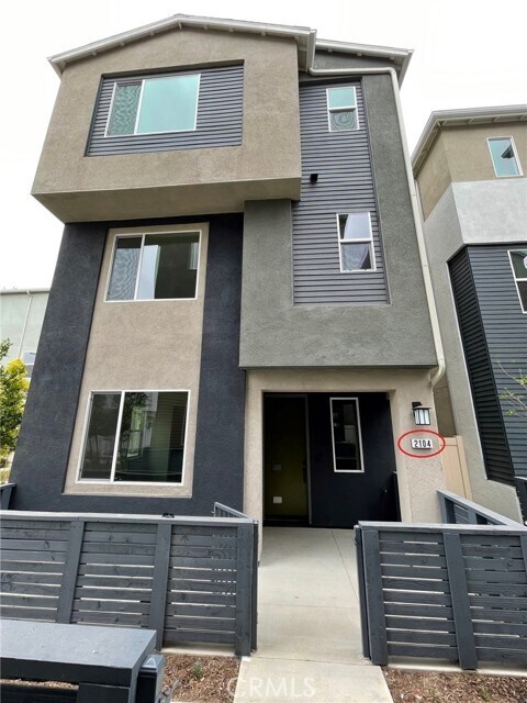 Foto del edificio - 2104 Lacy Crossing Dr