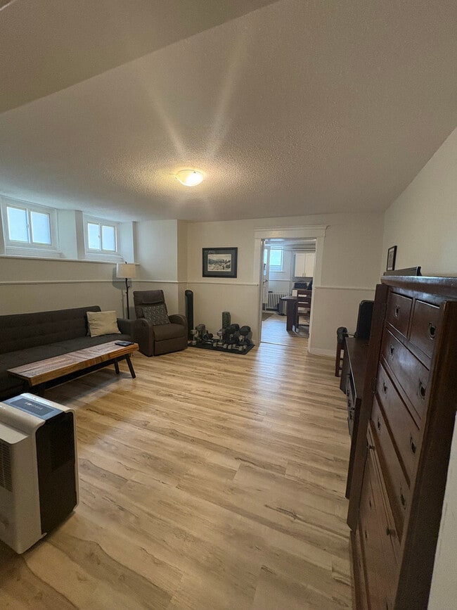 Interior Photo - 120 Wurtemburg