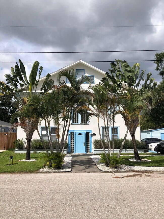 Photo - 1661 8th St Apartments