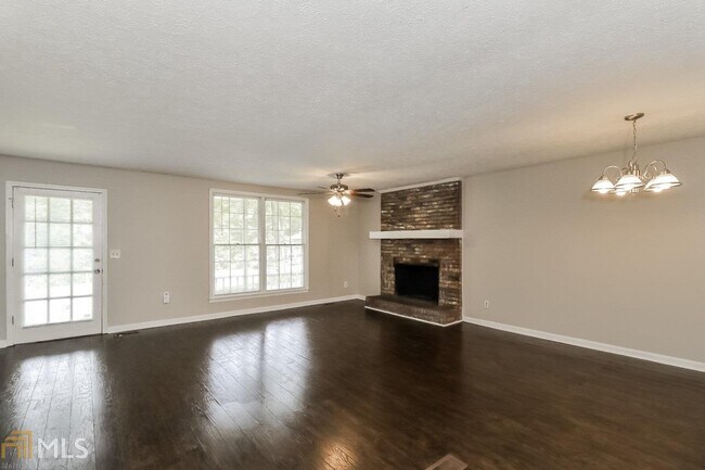 Building Photo - 77 Turnrow Ct