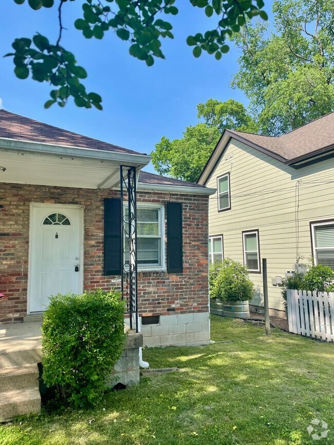 Building Photo - 208 Lutie St