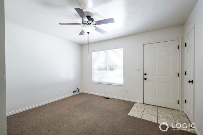 Building Photo - 934 E 500 N