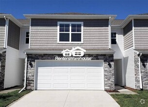 Building Photo - 2205 Bugge Dr