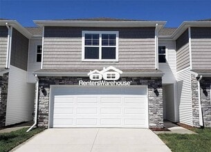 Building Photo - 2205 Bugge Dr