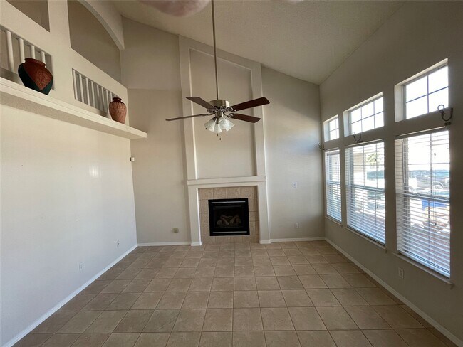 Foto del edificio - 7312 Camino Del Sol Dr