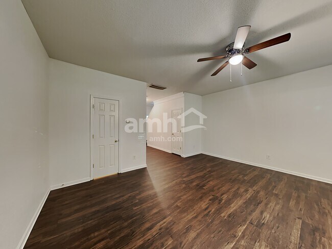 Building Photo - 8425 Newfane Road