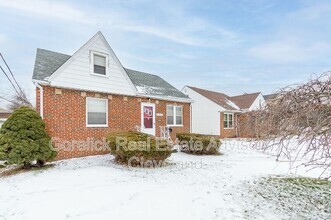 Building Photo - 1951 Warrensville Center Rd