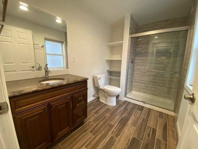 Building Photo - 4416 Plummer St