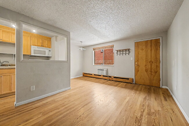 Building Photo - North Washington park one bedroom / one bath Apartment  for rent