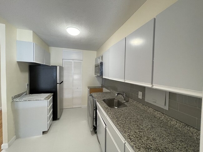 Foto del edificio - 60 Longwood Ave