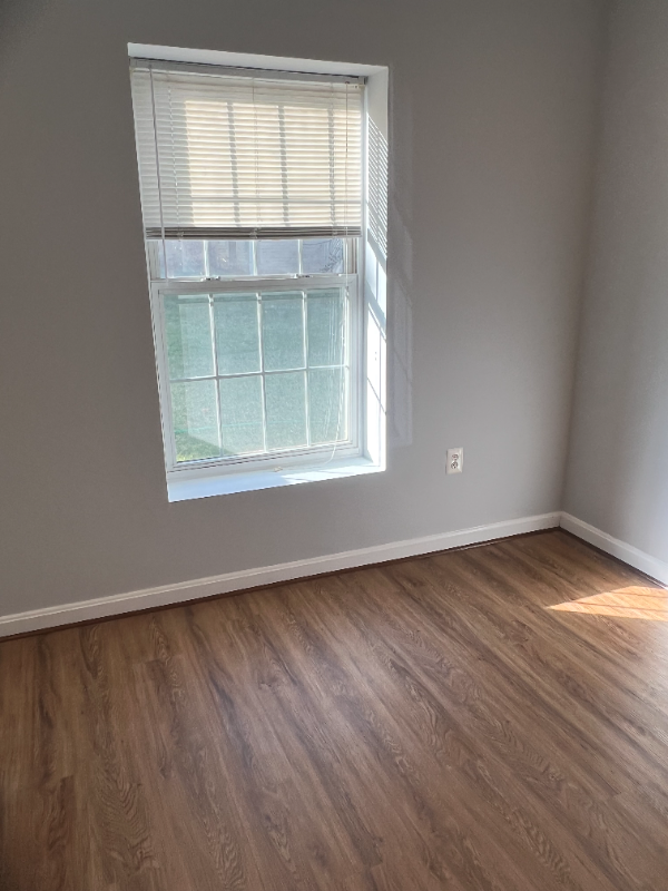 Building Photo - 3959 Highland Oaks Dr