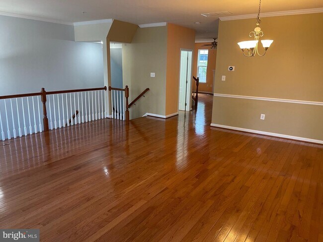 Foto del edificio - 13422 Roberts Tavern Ct