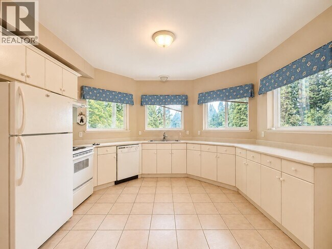 Photo du bâtiment - 1625 Parkway Blvd