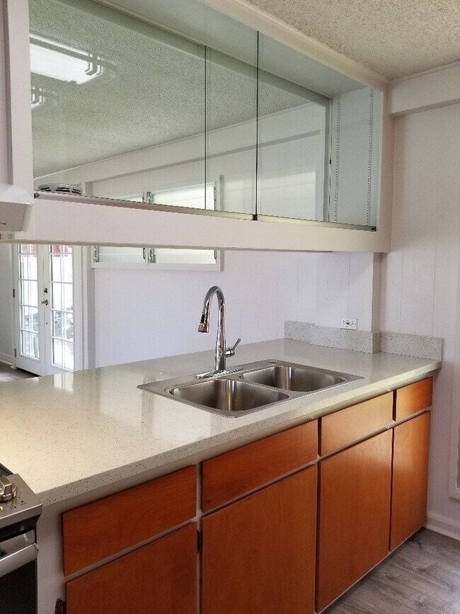 Foto del edificio - NEWLY RENOVATED -2 Bed, 2 Bath, 2 Parking Duplex in Aiea- UTILITIES INCLUDED!!