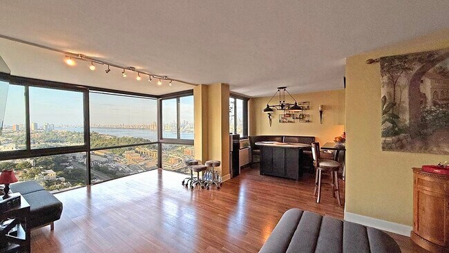 Foto del edificio - 380 Mountain Rd