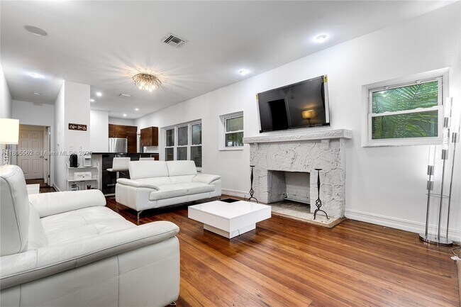 Building Photo - 86 NE 47th St