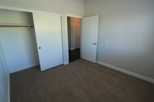 Building Photo - NO SHOWINGS until 4/9/2024