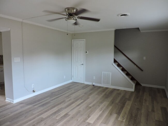 Building Photo - 7205 Bray Rd