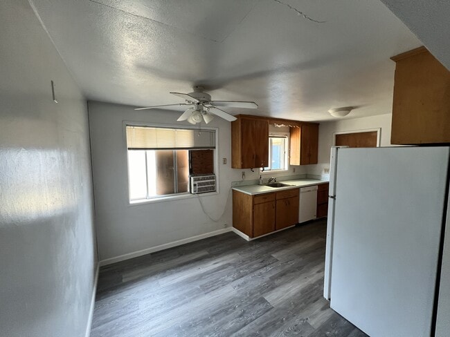 Building Photo - 1420 Echo Hollow Rd