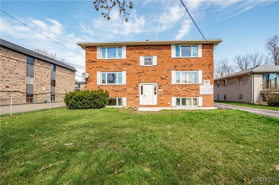 Foto principal - 185 Mead St