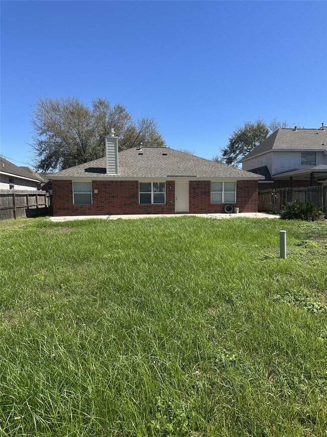 Building Photo - 8810 Barron Wood Cir E
