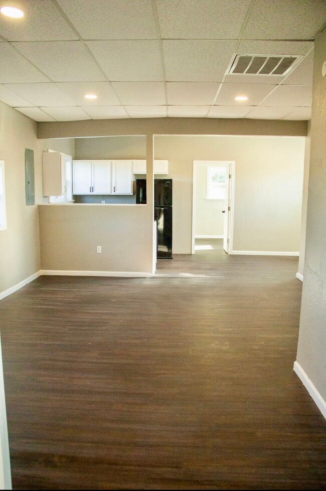 Building Photo - 200 PR-4350