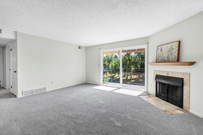 Photo - **Move-In Special** Top Floor Condo - Avai...