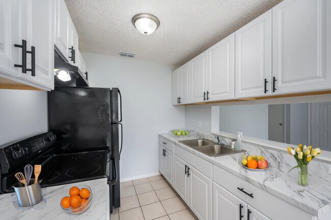 Building Photo - 2181 Agora Cir SE