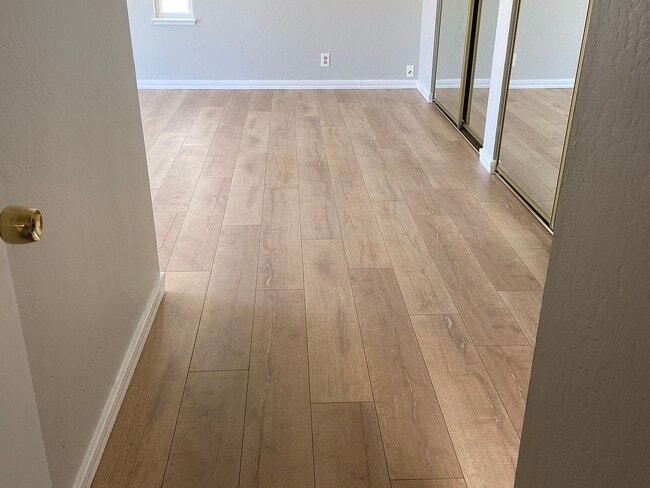 Building Photo - 5377 Sonoma Dr