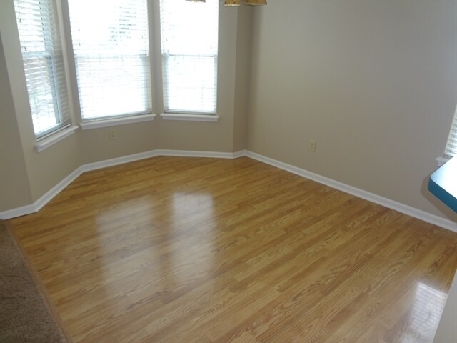 Foto del edificio - 613 Burr Oak Dr