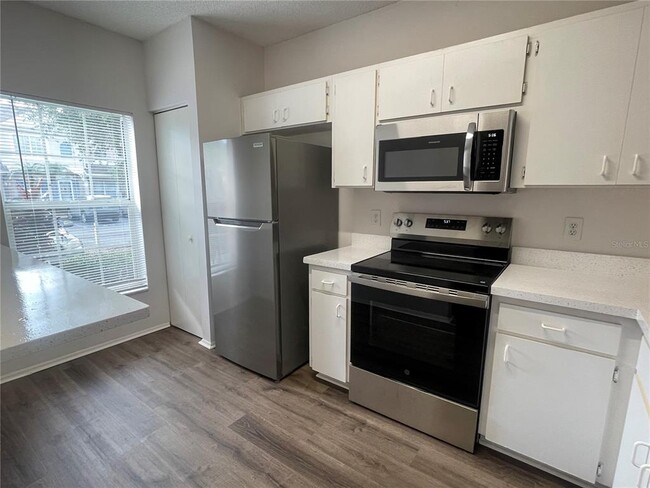 Building Photo - 6338 Bayside Key Dr