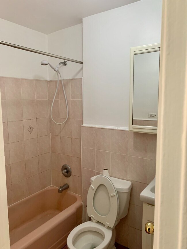 Foto del edificio - 2631 Brown St