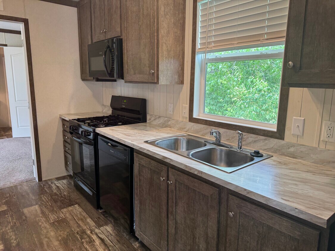 Foto principal - 259 Armstrong Ave