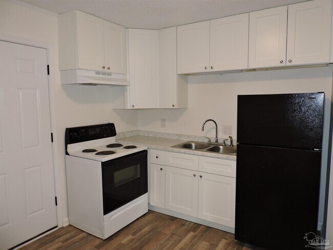 Foto del edificio - 11617 Amy Ave