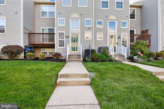 Building Photo - 842 Dewees Pl
