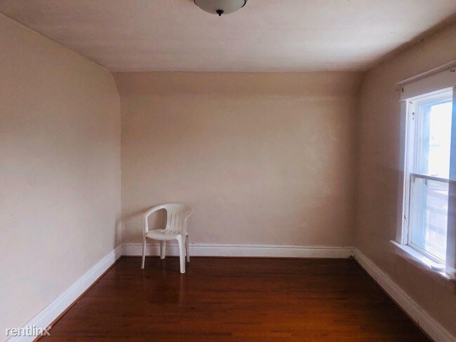 Building Photo - 3 br, 2 bath House - 339 Deerfield Ave