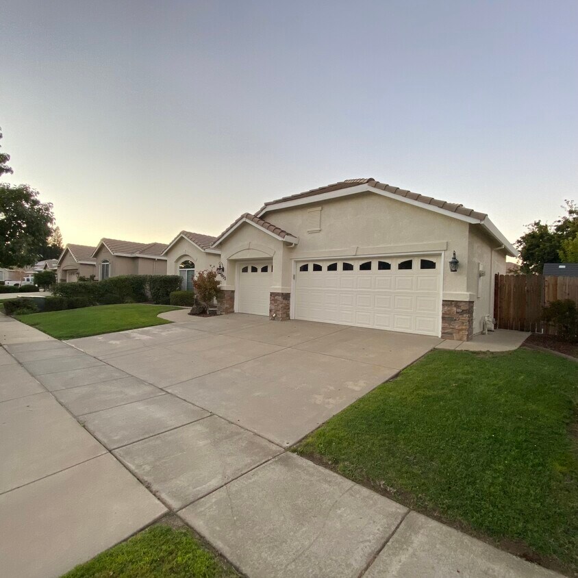 1833 Colin Ct, Yuba City, CA 95993 House Rental in Yuba City, CA
