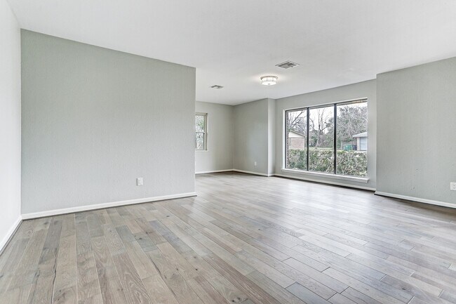 Foto del edificio - 12318 Atwell Dr