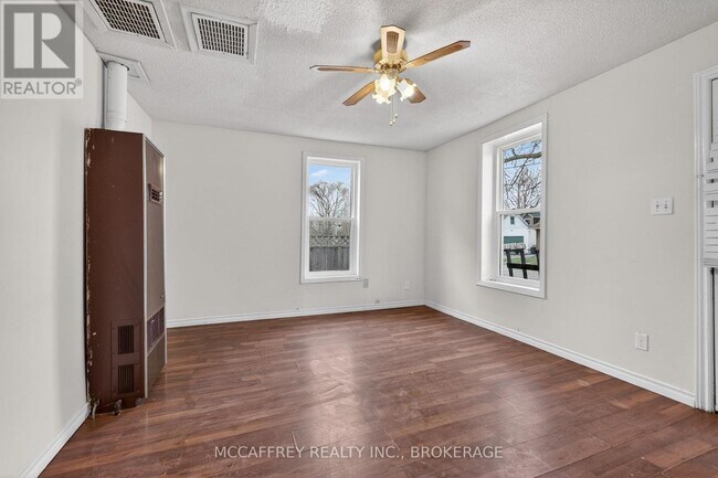 Photo du bâtiment - 47 Isabella St E