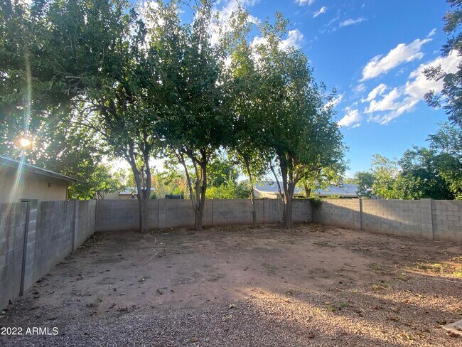 Foto del edificio - 2626 N 28th Pl