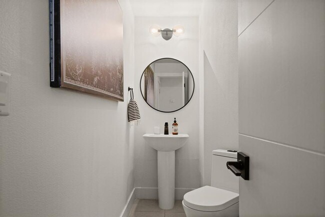 Foto del edificio - 604 N Bluff Dr